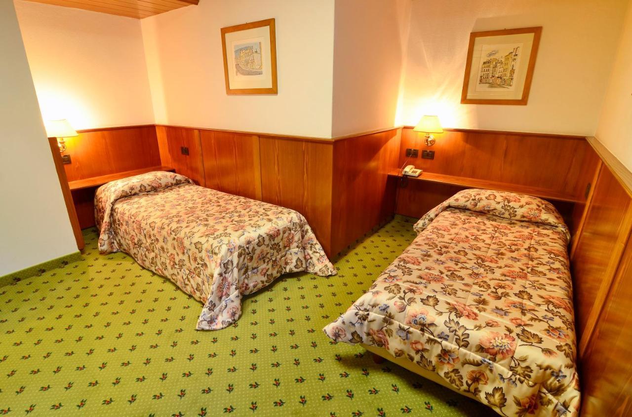 Hotel Alla Posta - Famiglia Pra Dal 1866 A Caprile أليغ المظهر الخارجي الصورة