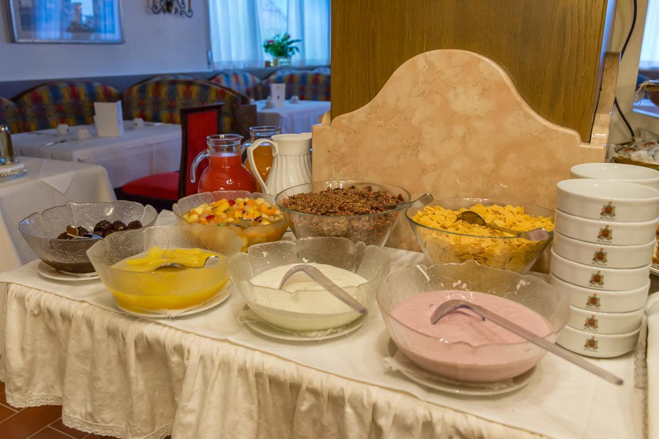 Hotel Alla Posta - Famiglia Pra Dal 1866 A Caprile أليغ المظهر الخارجي الصورة